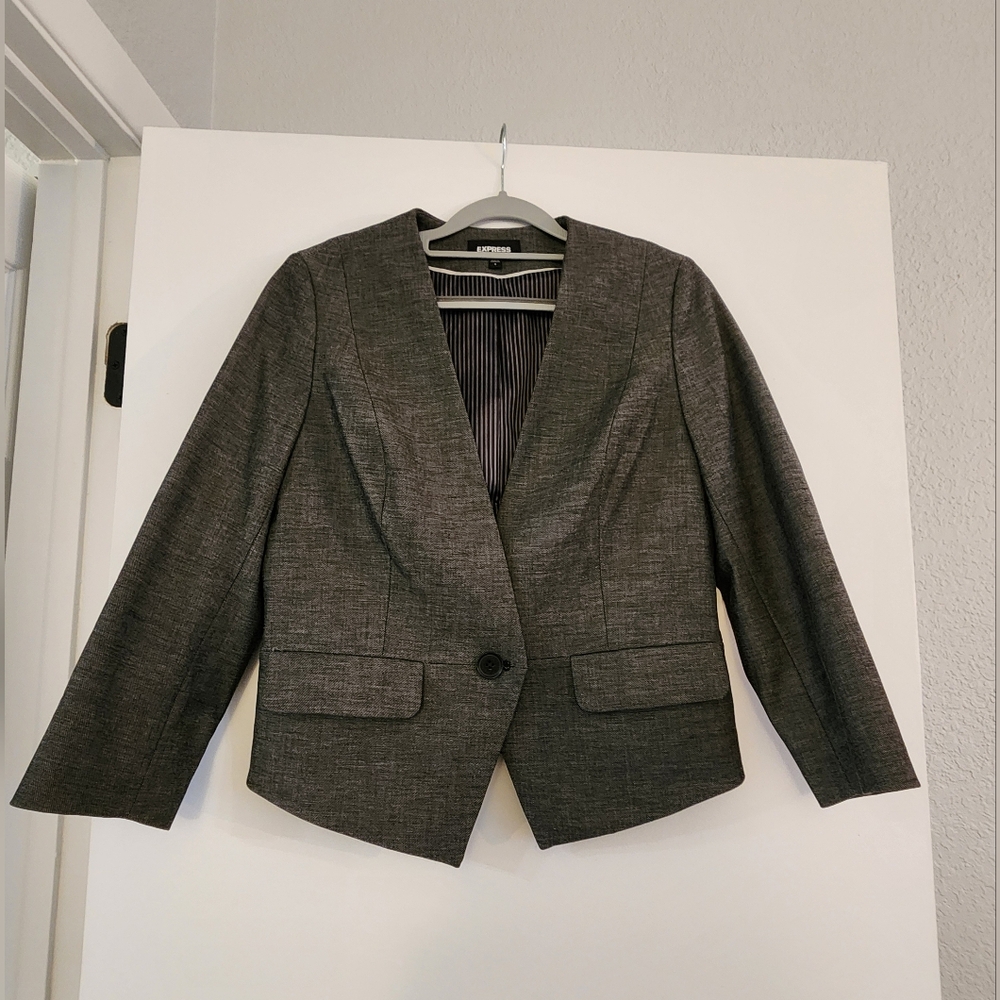 Express Women's Gray skirt suit,8